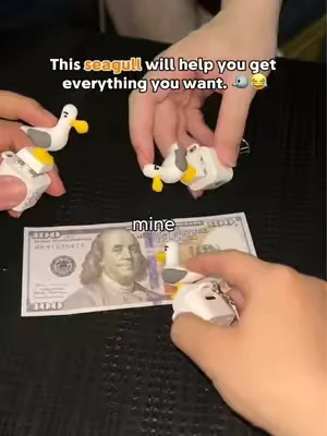 MINE MINE MINE MINE！The sound lives rent-free in my head.🤣#seagull #button #keychain #seagullkeychain #Fidgettoys