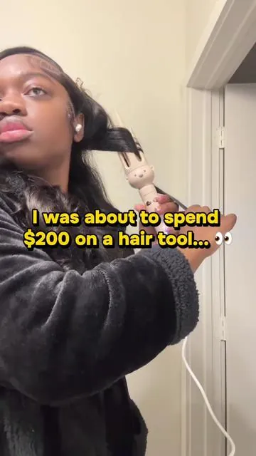 I finally found the easiest way to curl my hair 😍✨ No complicated technique, no arm workout, just perfect curls in minutes. #fypシ #hairtools #curlingiron #beautyhacks #tiktokmademebuyit 