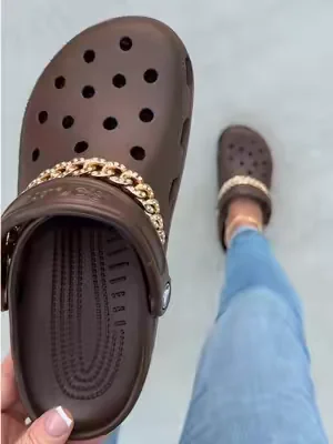 #crocs #crocssuperbrandday #dealsforyoudays #clogs 