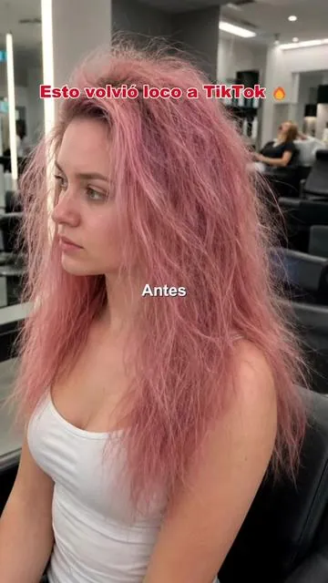 ¡El producto del que todos hablan en TikTok! 🔥 Si su cabello está dañado, opaco o con frizz, este spray sin enjuague es una gran opción para usted. Lo mejor es que funciona en todo tipo de cabello: desde lacio hasta los rizos más rebeldes. 🪄 Deje su melena suave, brillante y ultra definida al instante. ¡Aproveche el 34% OFF antes de que se agote por completo! Cómprelo en el enlace de abajo 👇 #dealsforyoudays #cabellosano #frizzfree #cabellodañado #tiktokshopusa 