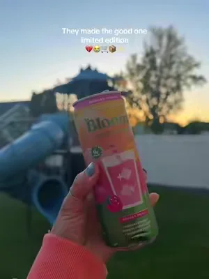 💦🥂Summer splash is TOO GOOD!! #bloom #bloomenergy #summeressentials #tiktokshopcreatorpicks 