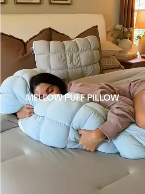 The fluffiest pillow everrrr ☁️☁️☁️ @Mellow Sleep  #mellowsleep #mellowpuffpillow #cozytok #bettersleep #fluffypillow 