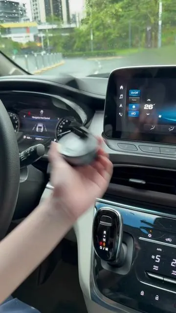 Lamicall’supgraded car mount.MagSafe wireless charging.A must-have for every driver#SummerWins #DealsForYouDays #carphoneholder #carphonemount #wireless 