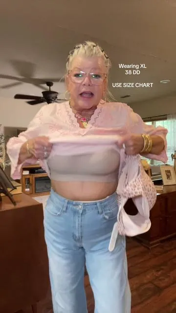 Great jelly bra that is so comfortable #bra#jellybra#FashionOver50 #dealsforyoudays #oeak @OEAK_Stephanie 