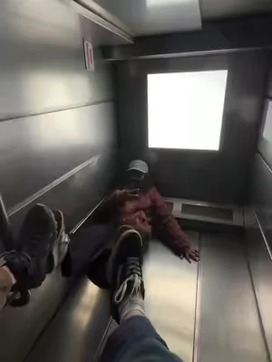 The way she fell 😂