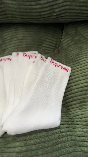 PREME SOCKS SELLING QUICK! #fashiontiktok #affordablefashion #summervibes #supreme #fyp 