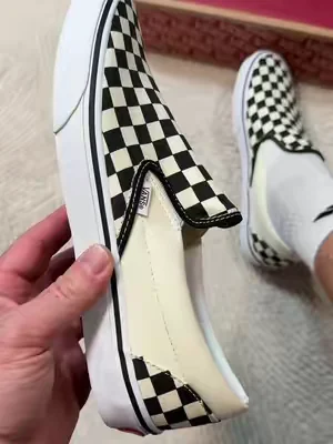 #tiktokshopcreatorpicks #dealsforyoudays #summerwins #vans #shoes 