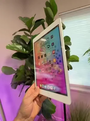 🍎 Refurbished Apple iPad 7th Gen – Excellent Condition! Clean, fully tested, and ready to enjoy. Perfect for streaming, games, school, and everyday use. 📱✨ #iPad #AppleiPad #Refurbished #TechFinds #AppleDeals
