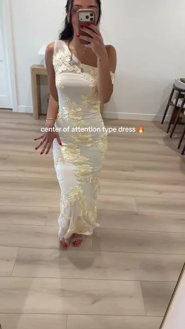 The most stunning dress I’ve ever put on 😮‍💨 @Likemychoice Global #formaldress #eventdress #bodycondress 
