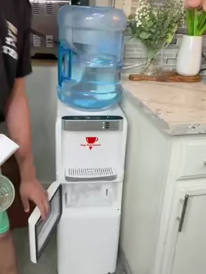 Dispensador de agua 3 en 1 con Máquina de hielo integrada, water dispenser, ice maker #waterdispenser #icemaker #tiktokshopcreatorpicks #dealsforyoudays #ice 