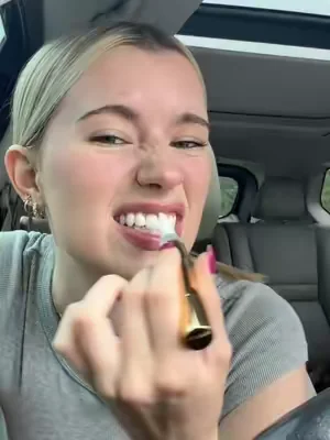 annoyed I didn’t start using it sooner #teethwhitening #yellowteeth #snowwhiteningpen #whiteningteeth #snowwhiteningpen 