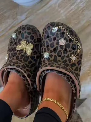 Had to get my hands on them before they sold out #tiktokshopcreatorpicks #DealsForYouDays #crocs #leopardprintcrocs #shoestyle 