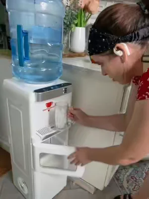 water dispenser, ice maker, Despensador de agua 3 en 1  #waterdispenser #icemaker #icemaker #Summerwins #dealsforyoudays 