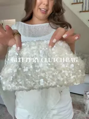 the CUTEST summer clutch are you kidding me 