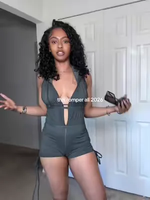 The back being out on this romper is everything!! #romper #dollskill 