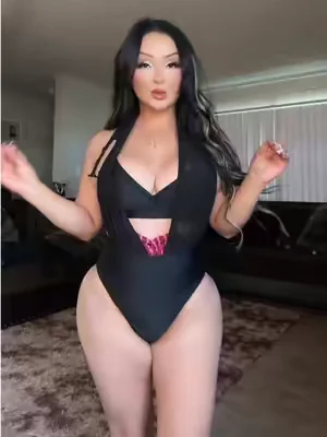 🤰🏻👙 #bloomingjelly #bikin #swimsuit #bikiniszn #2pieceswimsuit 