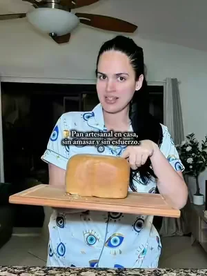 Esta máquina para hacer pan se encarga de todo por ti 🍞✨. Solo agregas los ingredientes y ella mezcla, amasa y hornea un pan casero delicioso mientras continúas con tu día. Tiene programas automáticos, opción para pan sin gluten y capacidad ideal para toda la familia. 💛 Desde que la tengo, el pan del supermercado ya no es una opción en mi casa. 🤭 #summerwins #dealsforyoudays #kitchenfinds #tiktokshopcreatorpicks #freshbread 