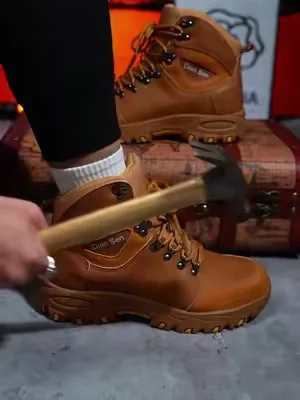 I've never seen a pair of steel toes like these #steeltoeshoes #steeltoe #FathersDay #safetyshoes #SummerVibes 