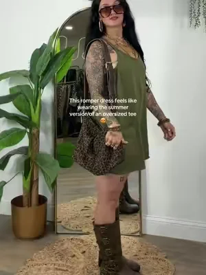 ✨This is the color army green in a small and I’m 5’3 & 133✨