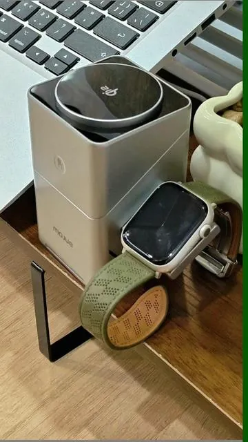 The Mojue Charging Station — the future of tidy desks starts here. #chargingstation  #desksetup #wirelesscharging #iphonecharger #dealsforyoudays 