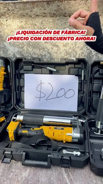 ¡El mejor invento para tu taller! 🛠️ Si estás harto de engrasar a mano tu camión o máquina, esto es para ti. No pagues marcas caras: tenemos el modelo amarillo y el rojo, ¡compatibles con baterías DeWalt y Milwaukee! 🔋 ¡Envío GRATIS hoy! Haz clic en el carrito abajo antes de que se agote. 👇  #herramientas #mecanica #camiones #maquinariapesada #dewalt #milwaukeetools #tiendatiktok #parati