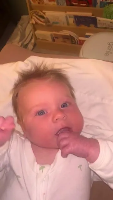 your baby eating their hands is actually a good sign, here’s how to lean into it 🤍 #babydevelopment #newmom #teether #babytips #3monthsold 