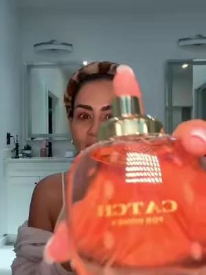 #perfumedemujer #womanperfume #giftguide 