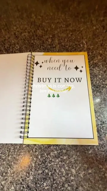 Christmas is coming and what a fun way to give gift cards or cash! #giftcard #christmasgift #christmasideas #christmasinjuly #funwaystogivemoney 