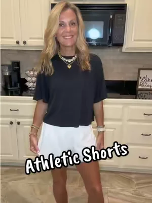 I’m in a small in these athletic shorts from @CRZ YOGA #dealsforyoudays #dfyd #athleticshorts 