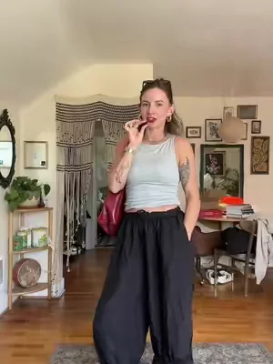 I do love them tho #bloomers #gauchos #loosepants #flowypants #cutesummeroutfits 