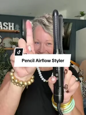 The all in one hair tool made for your short hair! The pencil airflow styler from @wavytalkofficial  #tiktokshopcreatorpicks #dealsforyoudays #wavytalkpencilairflowstyler #pencilcurls #curlingshorthair 
