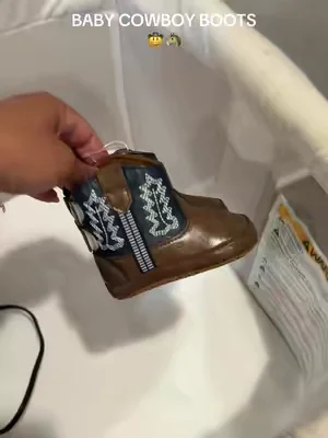 I’m literally obsessed! SO CUTE😩😍 #cowboyboots #cowboy #babyshoes #babytok #MomsofTikTok 