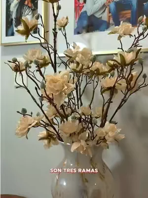 Set de 3 ramas de magnolias artificiales perfectas para decorar nuestro hogar #magnolia #artificialflowers #dealsforyoudays #tiktokshopcreatorpick #summerwins @Ivydale 