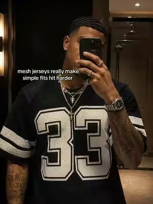 threw this on and the whole fit got way better instantly #meshjersey #jersey #streetwear #croppedshirt #vintagefits 