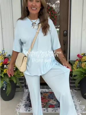 I promise, you’ll want more 😄 @PrettyGarden #pantset #matchingset #teacherootd #comfyset  