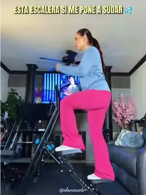 ✨ 15 minutos, buena música y muchas ganas de seguir avanzando. Cada escalón cuenta y cada día suma un poquito más. 💪💕 #stepperworkout #stairstepper #sports #dealsforyoudays #cardio 