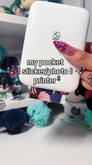 I love it sm! I’m gonna have to buy more paper sooner than i thought.. #trinkets #crafts #art #journalling #scrapbooking #scrapbook #journal #stationary #Hanin #PRT #photoprinter #anime #kpop #izuku 