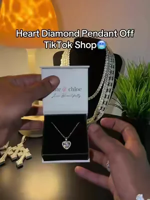 #heartpendant #heartjewelry #moissanite #pendant #momgift 