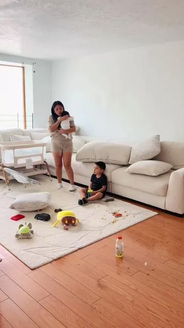 me cansé de ser la esperancita de mi casa, así que me conseguí este robot limpiador 🫧✨ @tapo.us #tapo #taporobotvacuum #robotvacuumcleaner #summerwins #dealsforyoudays 