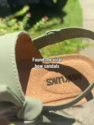 Muk Luk comfy bow summer sandals #summershoetrends #womenssandals #qvc #dealsforyoudays 