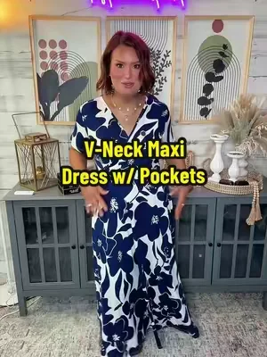 This v-neck maxi dress can do no wrong! She is actually perfect!  There’s a v-neck neckline that wraps, an empire waist seam, a longline maxi fit, and POCKETS!!  Not to mention that the fabric is buttery soft with tons of stretch!! I’m a true to size large wearing the size large in the Navy Flower print. 😍 @AUSELILY #maxidress #dress #maxi #auselily #ttsacl 