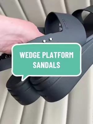 These wedge platform sandals are squishy and comfy ✔️ @Crocs #dealsforyoudays #sandals #CrocsSuperBrandDay 