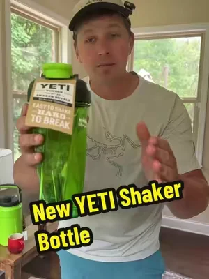The YETI Yonder shaker bottle uses helimix technology which does not require a shaker ball! This is the perfect shaker bottle for protein drinks pulverizing peanut butter or just a super durable water bottle #yeti #yetishaker #shakerbottle #helimix #dealsforyoudays @YETI 