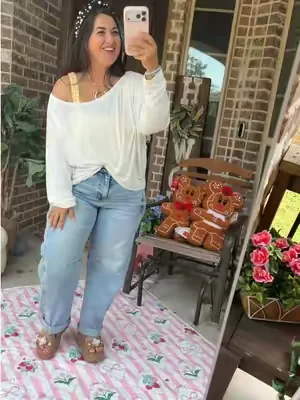 Adorable off the shoulder tops 