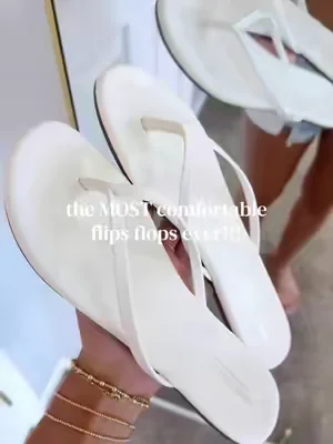 brb ordering every single color!!!☁️#projectcloud #projectcloudsandals #flipflops #sandals #womensandals 