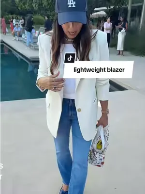 The oversized lightweight blazer you’ll want for summer! #oversizedblazer #tiktokshopcreatorpicks #dealsforyoudays #lightweightblazer #summerblazerstyle 