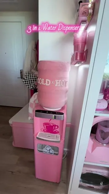 Of course I customized my water dispenser Pink and now I’m even more obsessed🩷🎀 #waterdispenser #watercooler #icemaker #homefinds #hotwaterdispenser 