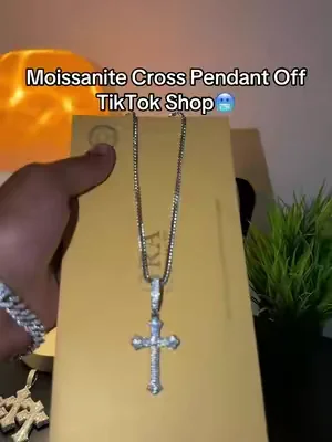 #moissanite #crosspendant #moissanitejewelry #pendant #moissanitevsdiamond 