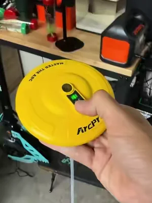 The best way to keep bait alive!  #fishing #fishinglife #tiktokshopcreatorpicks #summervibes #livebait @ArcPro Fishing 