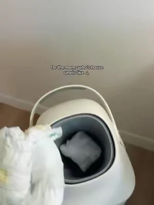 This needs to be in everyone’s house 👶🏼😳✨ #diaperpail #momcozy #dealsforyoudays #registrymusthaves 